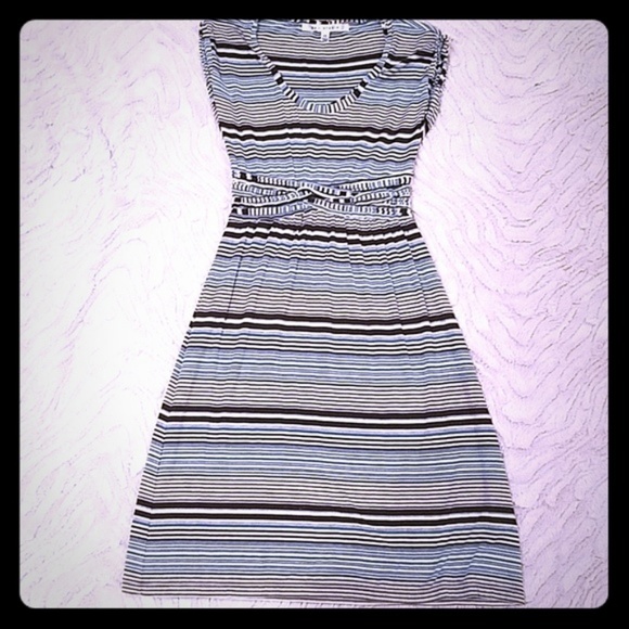 Max Studio Dresses & Skirts - EUC Max Studio cute striped dress